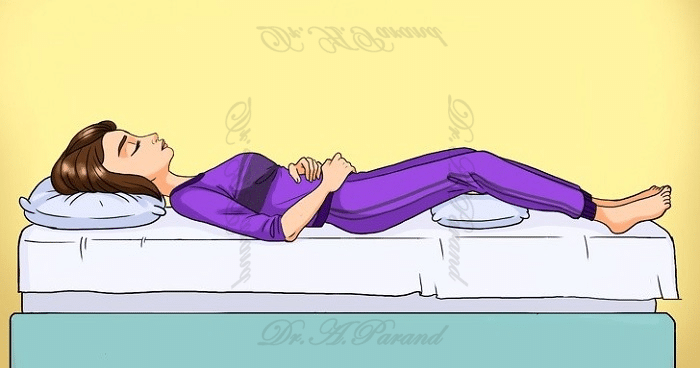 3 طرز خوابیدن بعد از عمل ماموپلاستی